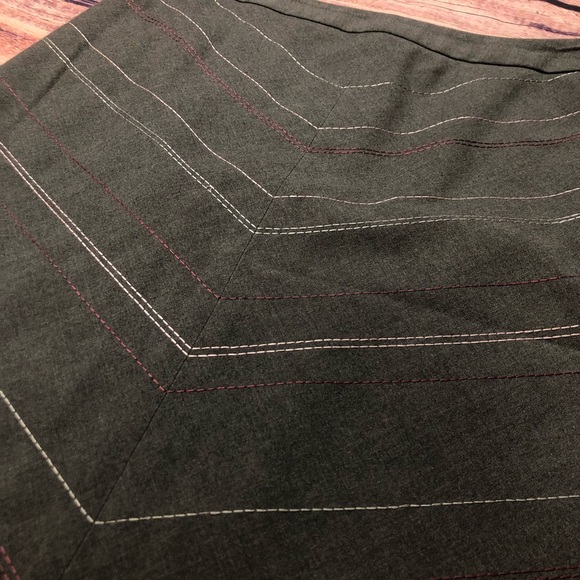 Ann Taylor Gray Pencil Skirt with Stitched V Pattern - Picture 6 of 8